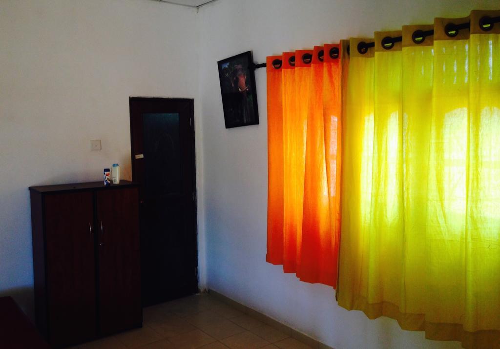 The Summer Corridor - Kataragama Quarto foto